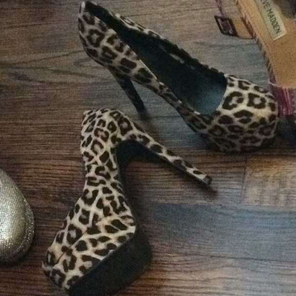 Women’s heels. Brands: Steve Madden,Qupid, Mossimo - Picture 6 of 7